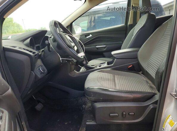 1FMCU9GD1JUC69287 2018 FORD ESCAPE Серебряный Вид салона спереди
