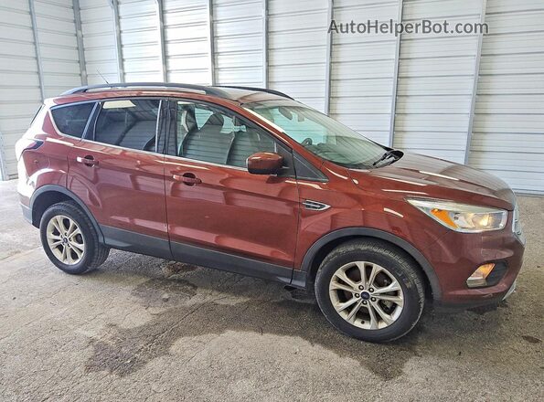1FMCU9GD1JUC90821 2018 FORD ESCAPE Бордовый Передняя правая четверть