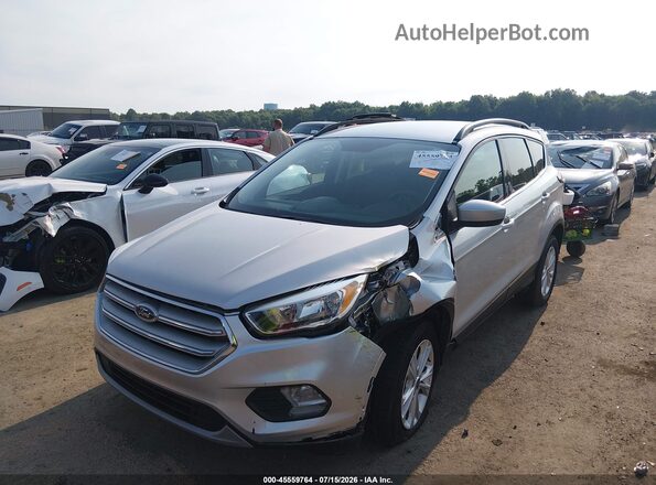 1FMCU9GD1JUD17810 2018 FORD ESCAPE Silver Przód lewy