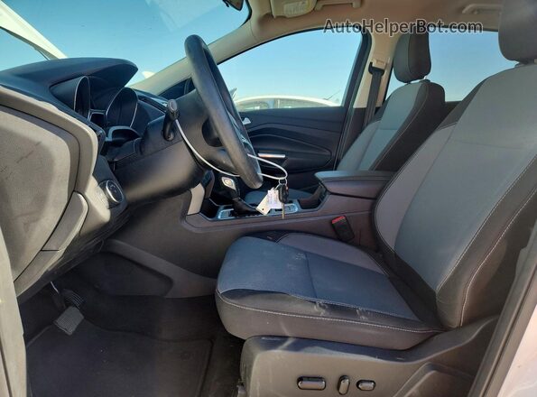 1FMCU9GD1JUD38513 2018 FORD ESCAPE White წინა სალონის ხედი