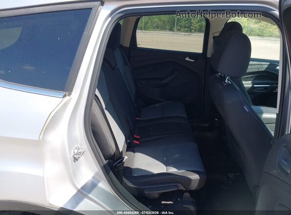 1FMCU9GD2HUD36747 2017 FORD ESCAPE Silver Widok naklejki z numerem VIN