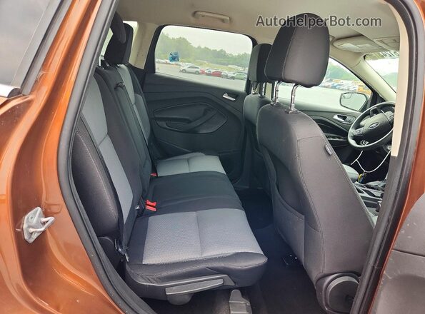 1FMCU9GD2HUD91831 2017 FORD ESCAPE Коричневый Вид подкапотного пространства