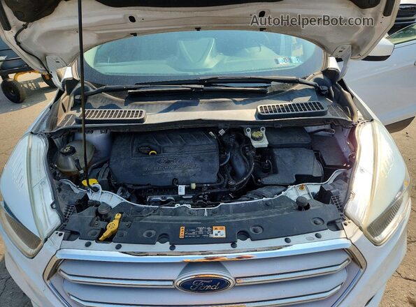 1FMCU9GD2JUA77666 2018 FORD ESCAPE White Engine compartment view