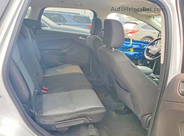 1FMCU9GD2JUB23061 2018 FORD ESCAPE Белый Вид задней части салона