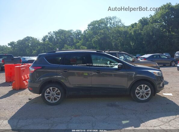 1FMCU9GD2JUB42743 2018 FORD ESCAPE Серый Вид задней части салона