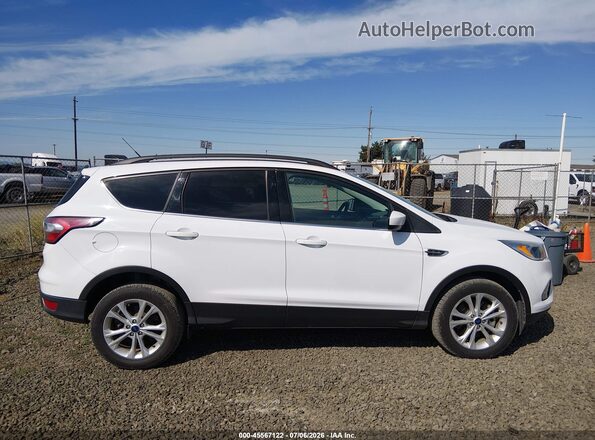 1FMCU9GD2JUD08677 2018 FORD ESCAPE White 