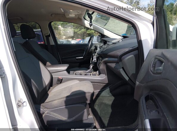 1FMCU9GD3HUC83167 2017 FORD ESCAPE White Вид салону спереду