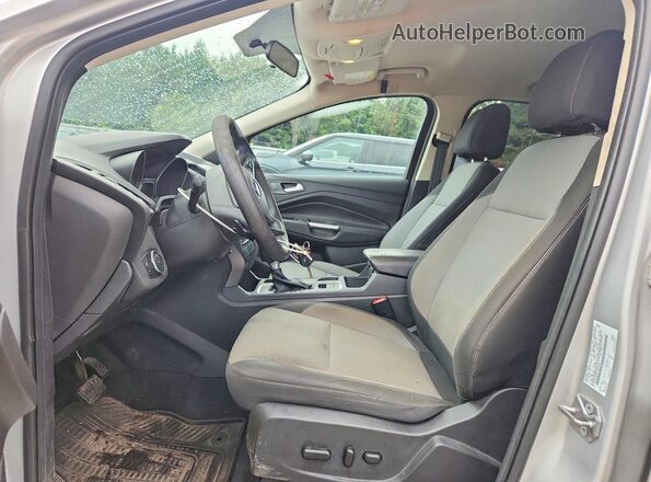 1FMCU9GD3HUC98381 2017 FORD ESCAPE Silver Widok wnętrza z przodu