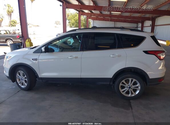 1FMCU9GD3JUA97876 2018 FORD ESCAPE White Widok wnętrza 360 stopni