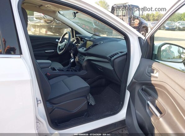 1FMCU9GD3JUB19309 2018 FORD ESCAPE White Front interior view
