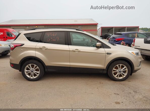 1FMCU9GD3JUC83708 2018 FORD ESCAPE Tan უკანა სალონის ხედი