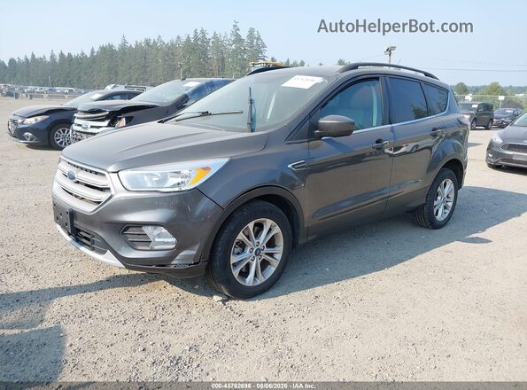 1FMCU9GD3JUC90867 2018 FORD ESCAPE Gray Vista tres cuartos delantera izquierda