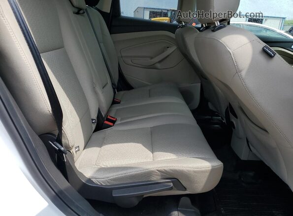 1FMCU9GD3KUB25807 2019 FORD ESCAPE Белый Вид задней части салона
