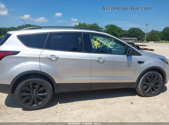 1FMCU9GD3KUB97686 2019 FORD ESCAPE Silver Вид задньої частини салону