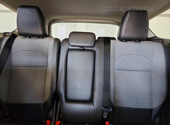 1FMCU9GD4HUA43433 2017 FORD ESCAPE Белый Вид задних сидений