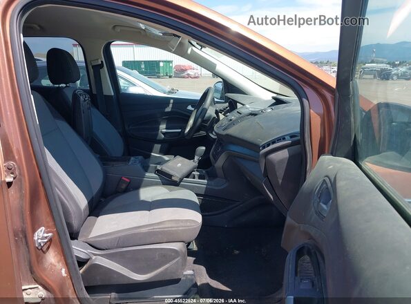 1FMCU9GD4HUB78962 2017 FORD ESCAPE Orange Front interior view