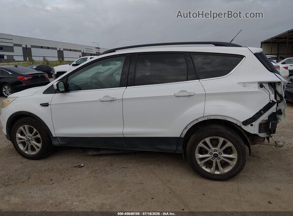 1FMCU9GD4HUB90724 2017 FORD ESCAPE White Սալոնի 360 աստիճան տեսք