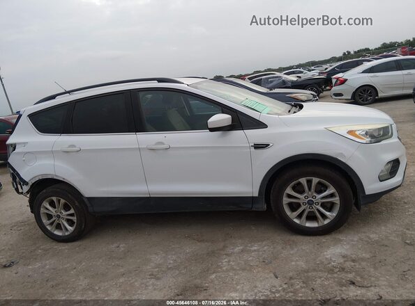 1FMCU9GD4HUB90724 2017 FORD ESCAPE White Սալոնի հետևի տեսք