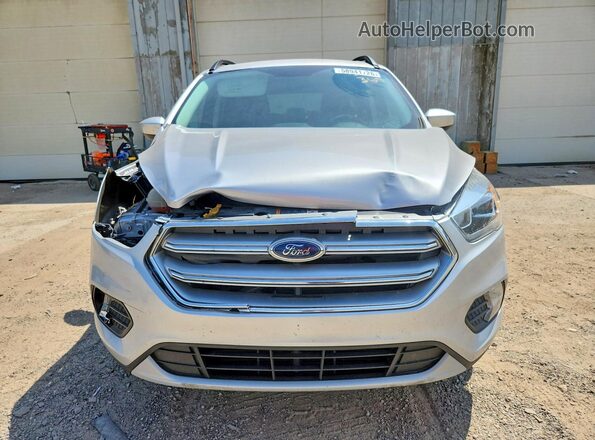 1FMCU9GD4HUB99245 2017 FORD ESCAPE Серый Вид спереди