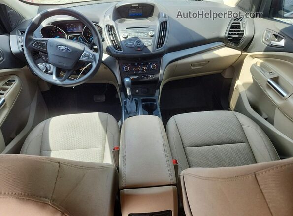 1FMCU9GD4HUC66457 2017 FORD ESCAPE Красный Вид панели приборов