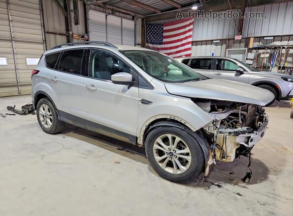 1FMCU9GD4JUB43263 2018 FORD ESCAPE Silver Передня права чверть