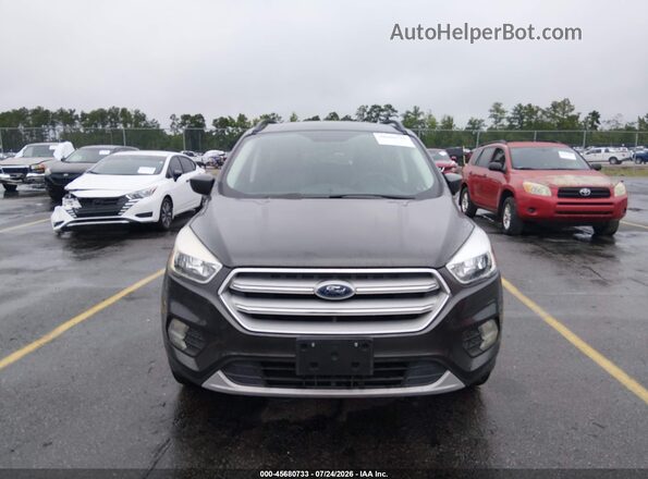1FMCU9GD4JUD08101 2018 FORD ESCAPE Gray Вид спереду