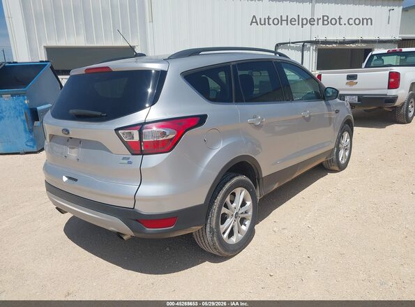 1FMCU9GD4JUD08549 2018 FORD ESCAPE Серебряный Задняя правая четверть