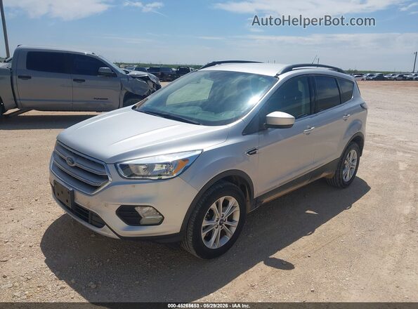 1FMCU9GD4JUD08549 2018 FORD ESCAPE Серебряный Передняя левая четверть