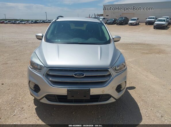1FMCU9GD4JUD08549 2018 FORD ESCAPE Серебряный Вид задней части салона