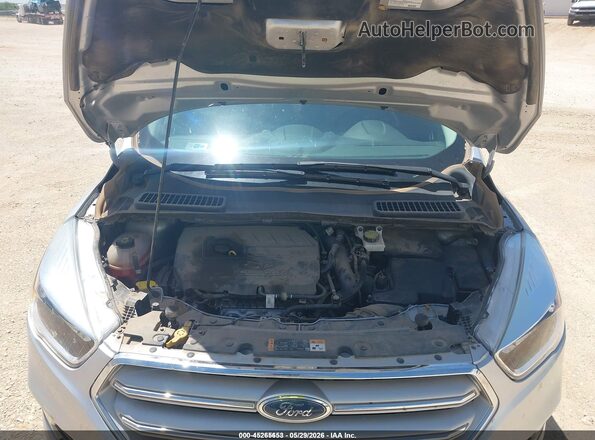 1FMCU9GD4JUD08549 2018 FORD ESCAPE Серебряный Вид сзади