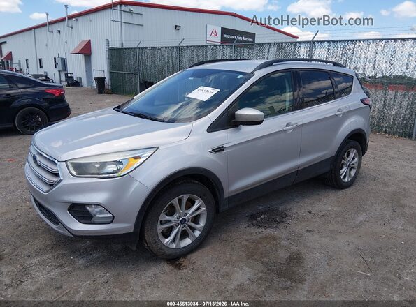 1FMCU9GD4JUD29076 2018 FORD ESCAPE Silver Przód lewy