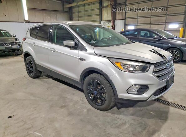 1FMCU9GD5HUA10814 2017 FORD ESCAPE Silver Front right