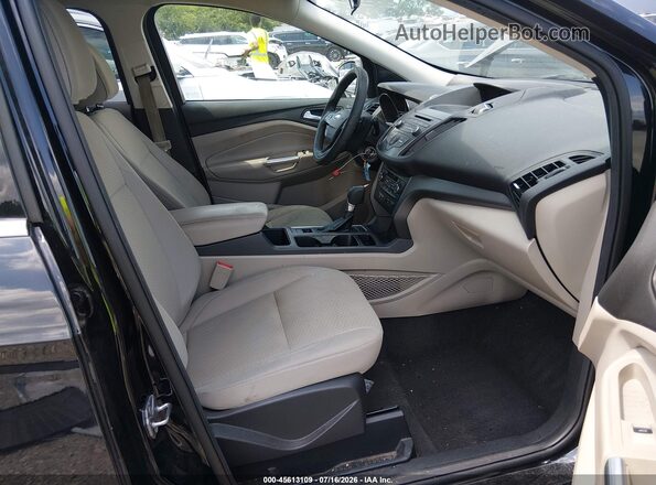 1FMCU9GD5HUA69135 2017 FORD ESCAPE Black Вид салону спереду