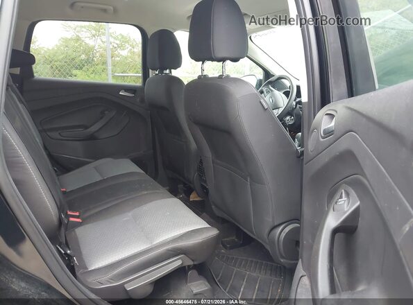 1FMCU9GD5HUC62305 2017 FORD ESCAPE Black VIN კოდის სტიკერის ხედი