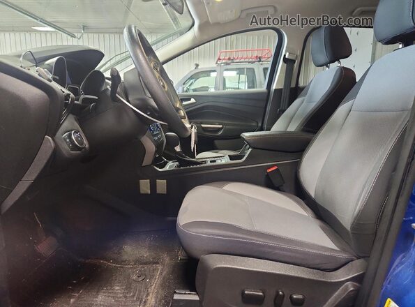 1FMCU9GD5HUC94932 2017 FORD ESCAPE Blue წინა სალონის ხედი