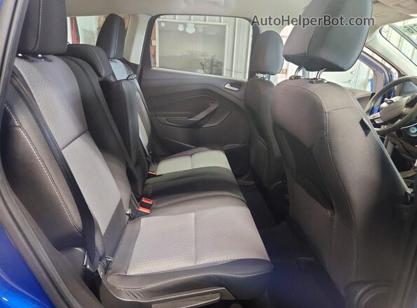 1FMCU9GD5HUC94932 2017 FORD ESCAPE Blue უკანა სავარძლების ხედი