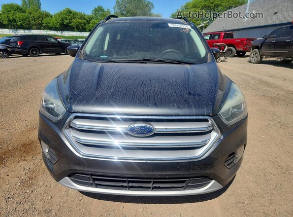 1FMCU9GD5HUD18193 2017 FORD ESCAPE Gray Widok z przodu