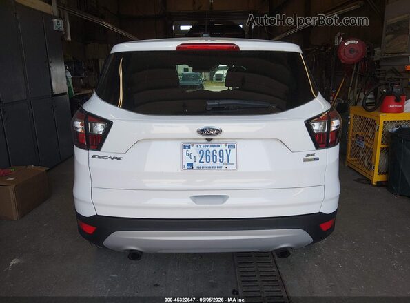 1FMCU9GD5HUD44504 2017 FORD ESCAPE Белый 