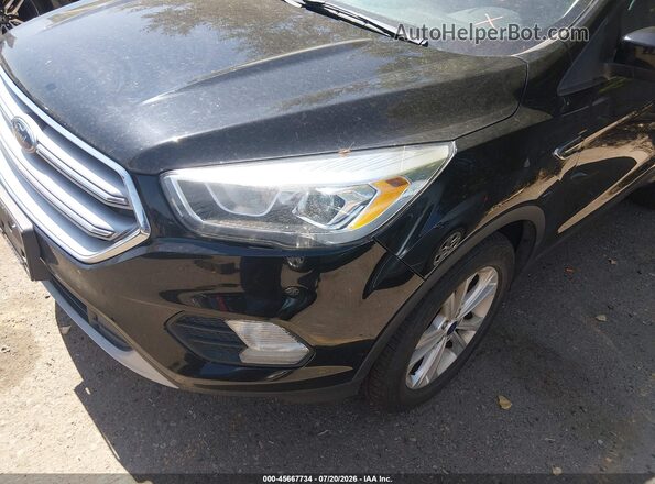 1FMCU9GD5HUD71105 2017 FORD ESCAPE Black Widok z przodu