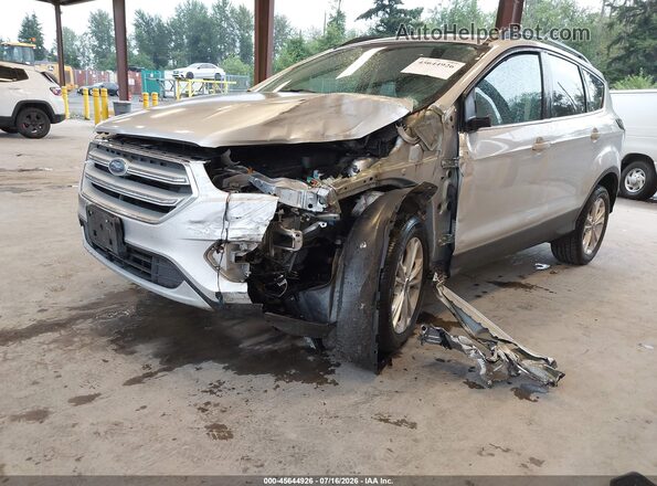 1FMCU9GD5JUA86751 2018 FORD ESCAPE Silver Դիմացի տեսք