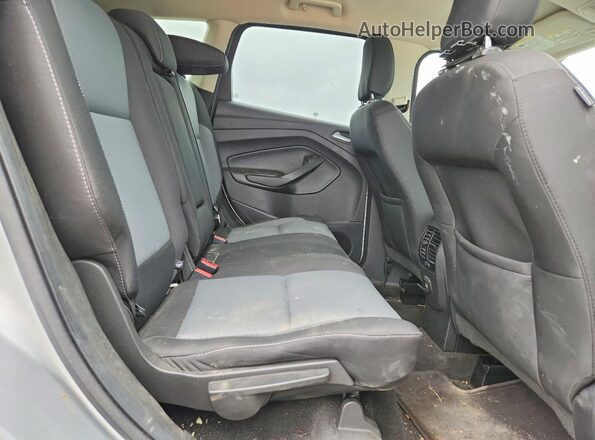 1FMCU9GD5JUB57964 2018 FORD ESCAPE Серебряный Вид задней части салона