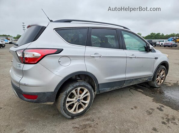 1FMCU9GD5JUB57964 2018 FORD ESCAPE Серебряный Задняя правая четверть