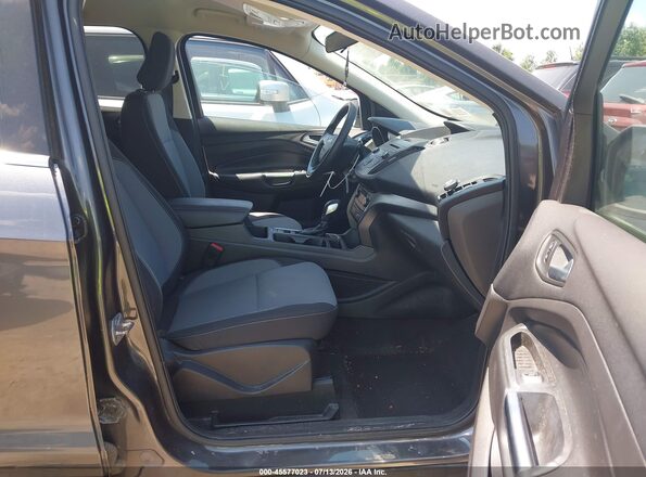 1FMCU9GD5JUC90157 2018 FORD ESCAPE Gray Вид салону спереду