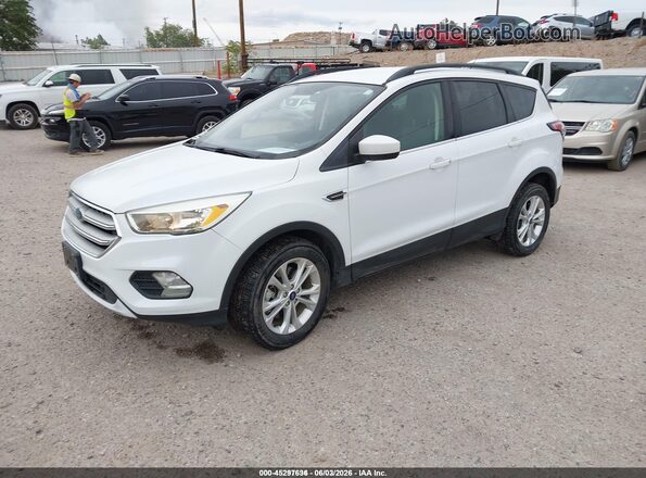 1FMCU9GD5JUD08446 2018 FORD ESCAPE White წინა მარცხენა ხედი სამი მეოთხედიდან