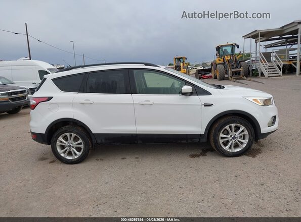 1FMCU9GD5JUD08446 2018 FORD ESCAPE White უკანა სალონის ხედი