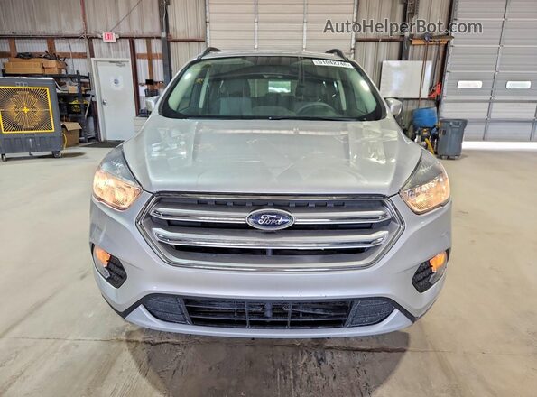 1FMCU9GD5JUD35372 2018 FORD ESCAPE Silver Front view