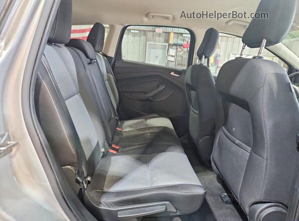 1FMCU9GD5JUD35372 2018 FORD ESCAPE Silver Rear interior view