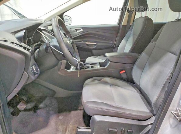 1FMCU9GD5JUD35372 2018 FORD ESCAPE Silver Front interior view