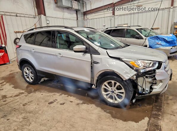1FMCU9GD6HUC03764 2017 FORD ESCAPE Silver Delantero derecho