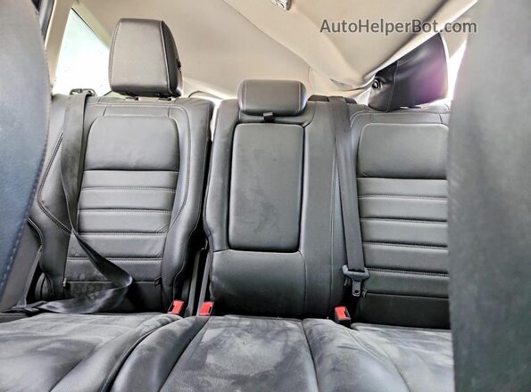 1FMCU9GD6HUC66556 2017 FORD ESCAPE Silver Rear seats view